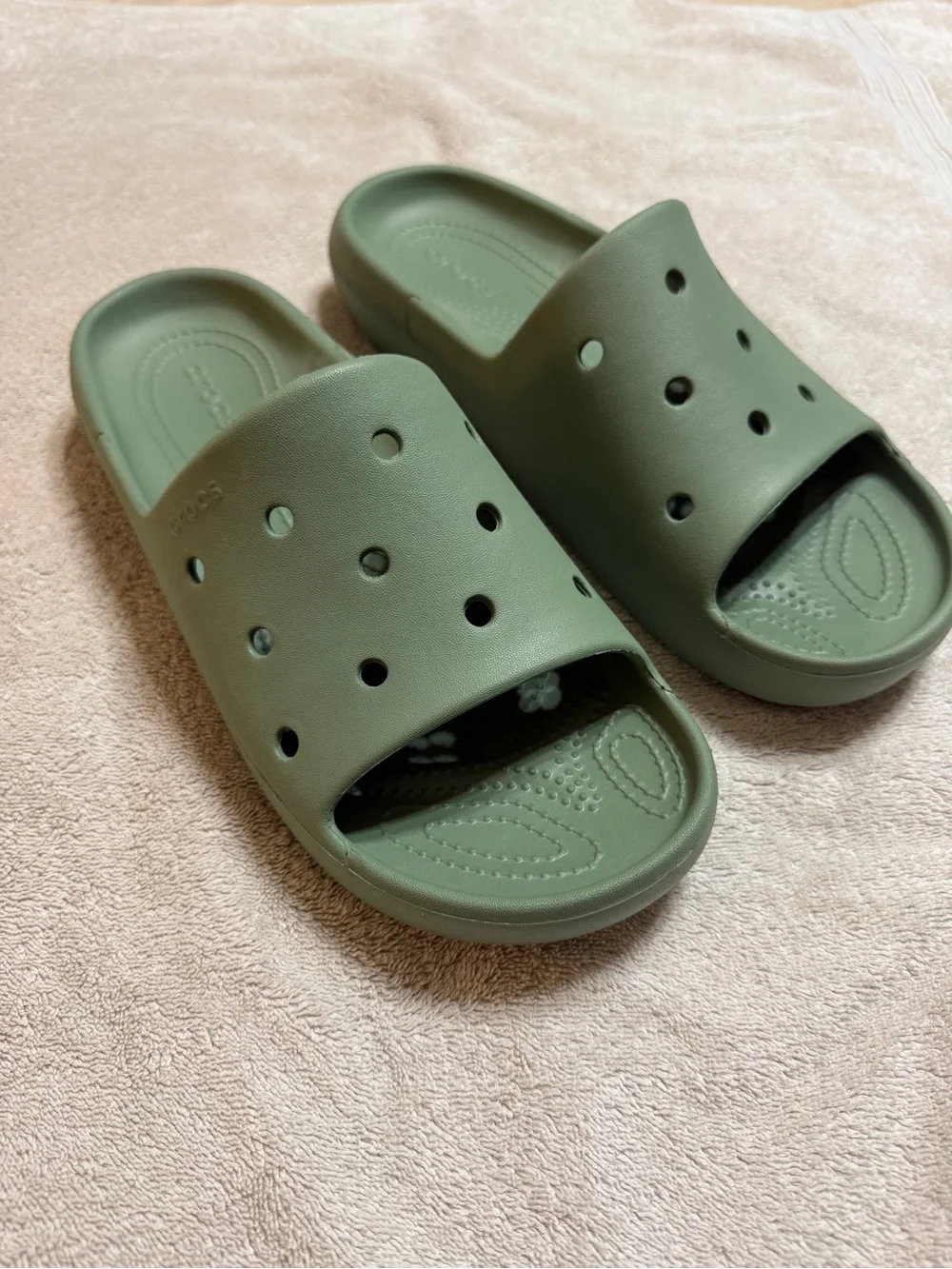 CROCS Mens Olive Green Slides